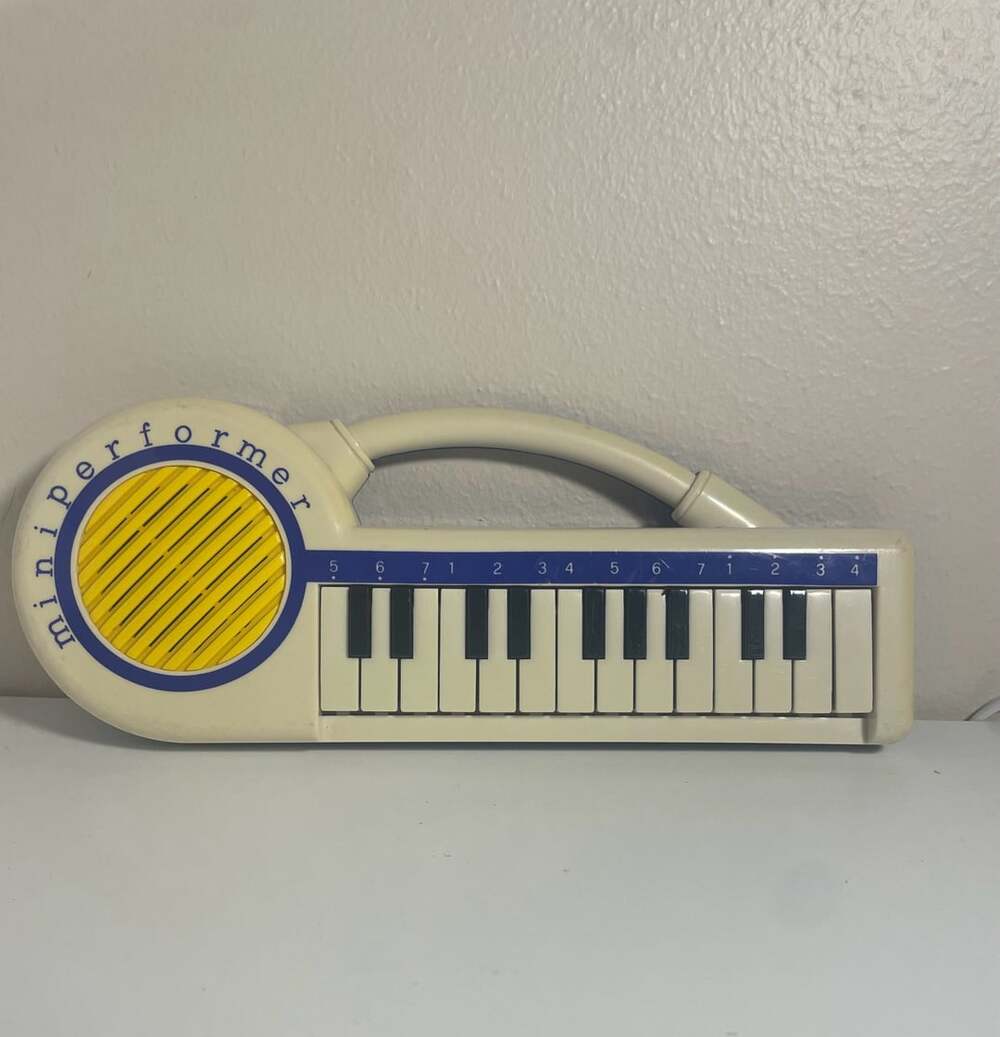 Kidz Toyz Mini Performer Toy Piano Musical Keyboard